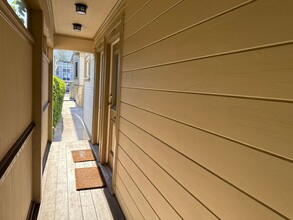 3894-3896 Ruby St in Oakland, CA - Building Photo - Building Photo