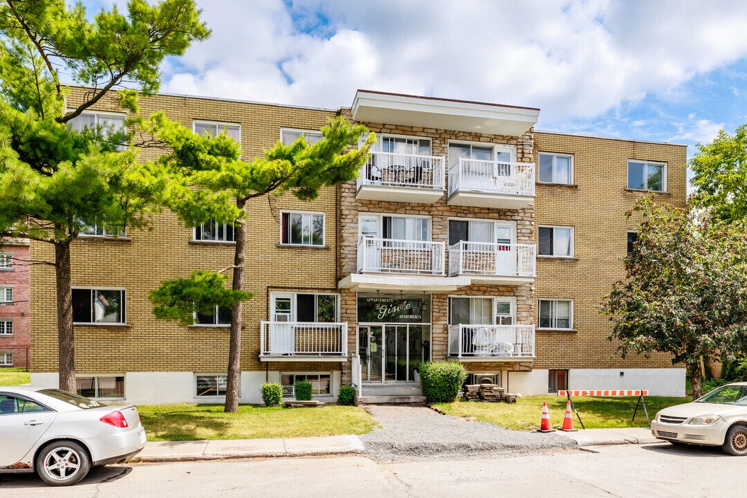 Gisele in Laval, QC - Building Photo