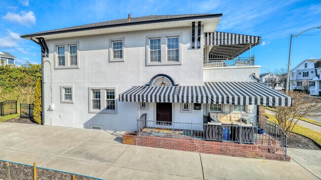 7501 Ventnor Ave in Margate City, NJ - Foto de edificio - Building Photo