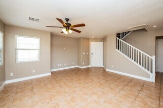 8225 W Wildwood Glen Dr in Las Vegas, NV - Building Photo - Building Photo