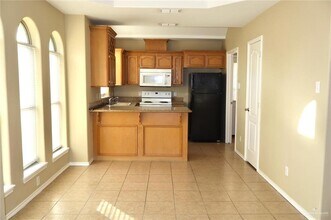 15 West Dr in Edinburg, TX - Foto de edificio - Building Photo