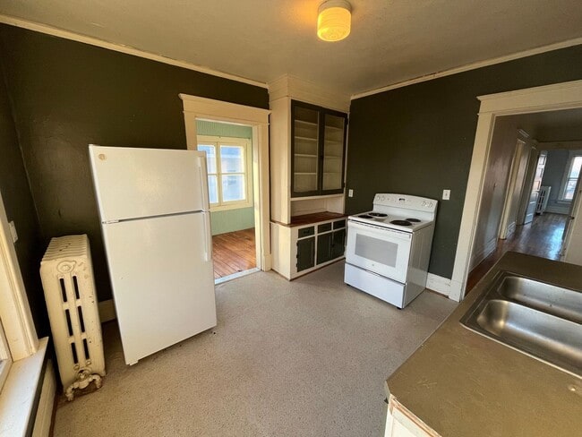 property at 1339 Grand Ave