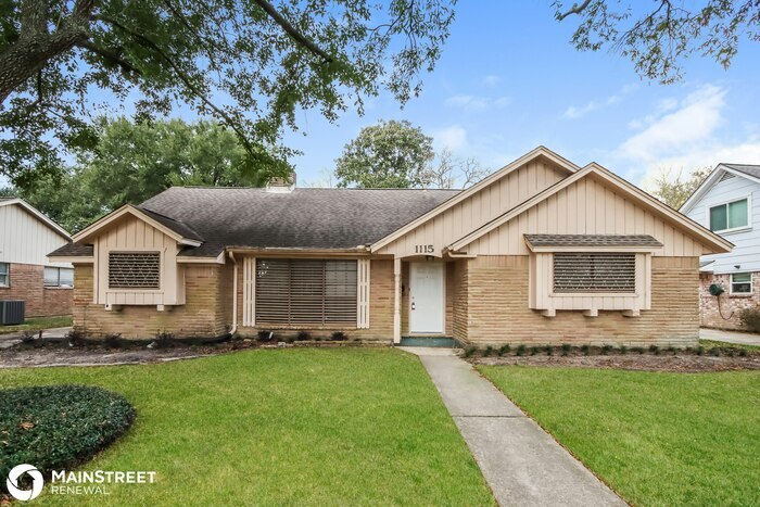 1115 Baymeadow Dr in Houston, TX - Building Photo