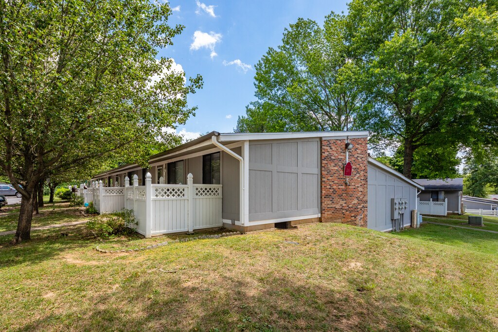 Stratford Apartments in Gallatin, TN