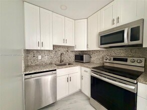 488 NE 18th Ave in Homestead, FL - Building Photo - Building Photo