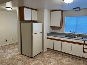 22129-22129 N Umpqua Hwy in Glide, OR - Building Photo - Building Photo