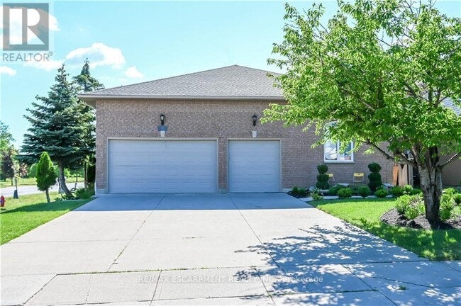 property at 296 Winterberry Dr