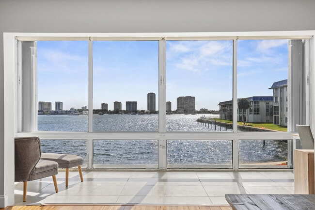 property at 2936 Lake Shore Dr