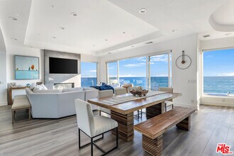 27336 Pacific Coast Hwy in Malibu, CA - Building Photo - Building Photo