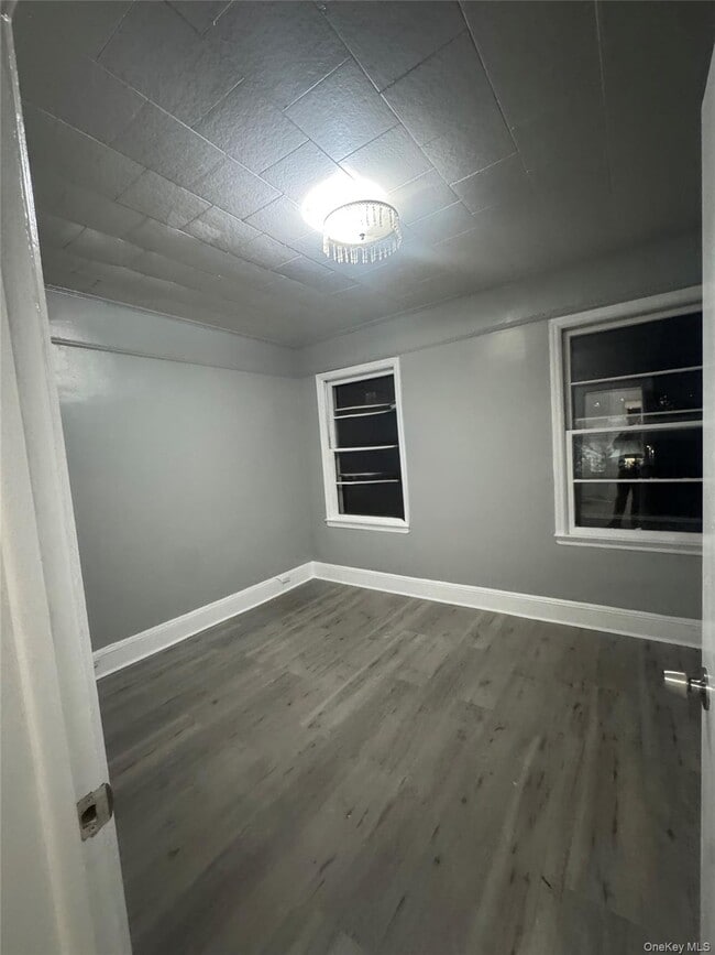 104-12 38th Ave in Queens, NY - Building Photo - Building Photo