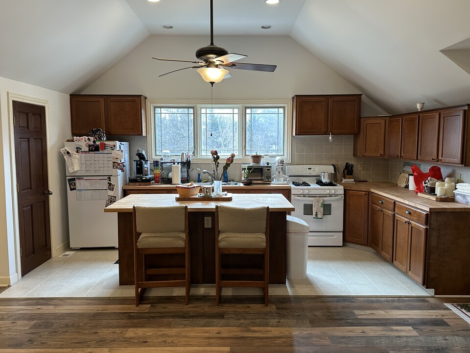 4664 Hayden Run Rd in Columbus, OH - Building Photo