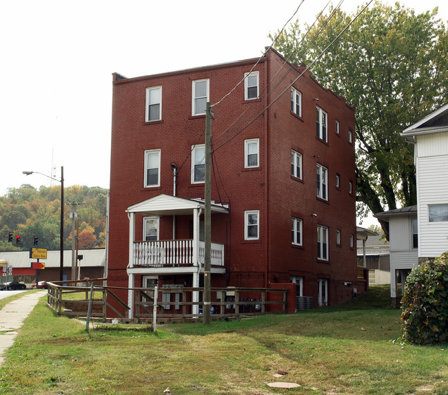 3225 Winchester Ave in Ashland, KY - Foto de edificio - Building Photo