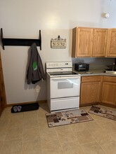 40 Main St, Unit Unit B in Limerick, ME - Building Photo - Building Photo