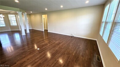 7226 Dursley Ct in Solon, OH - Building Photo - Building Photo