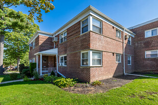 Holliswood Gardens Apartments