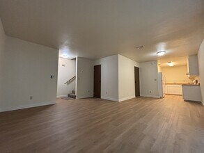 857 Adams Terrace in Davis, CA - Building Photo - Building Photo