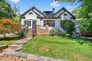 1448 N Highland Ave NE in Atlanta, GA - Building Photo