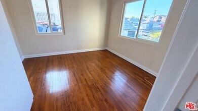 626 E Fairview Blvd in Inglewood, CA - Building Photo - Building Photo