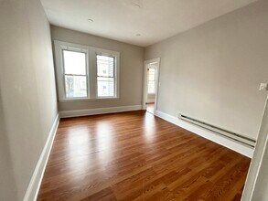 75 Hillside St, Unit 2T in Boston, MA - Building Photo - Building Photo