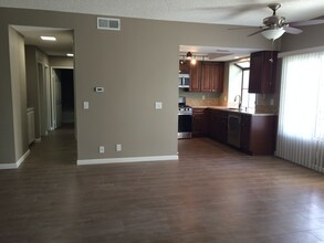 6955 Sandpiper Pl in Carlsbad, CA - Building Photo - Building Photo