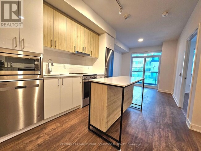 property at 30-430 Upper Mall Wy