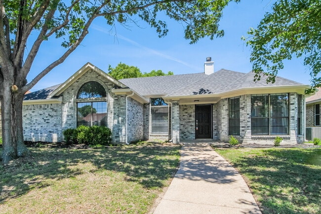 property at 1109 Buckeye Dr