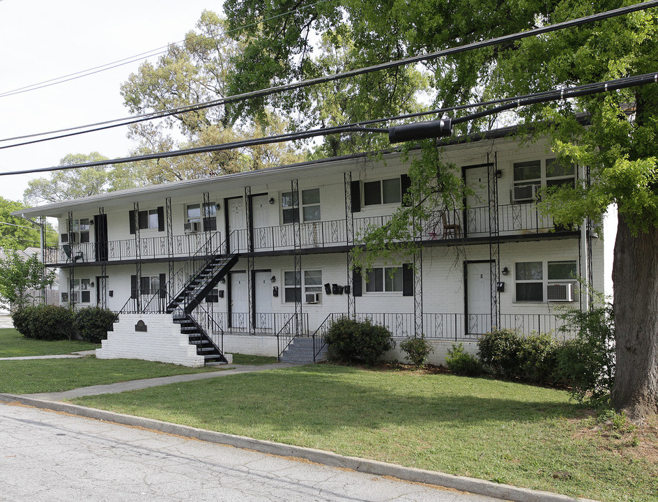 Marina Apartments in Atlanta, GA - Building Photo