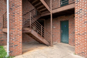 The Inn and Suite Apartments in Rocky Mount, NC - Building Photo - Lobby