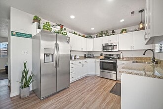 585 Westridge Dr in Saint George, UT - Building Photo - Building Photo