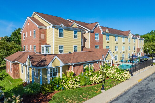 Furnished Residences at Tewksbury Boston