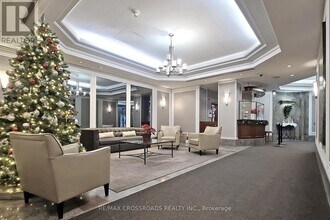 24 Wellesley St W in Toronto, ON - Building Photo - Building Photo