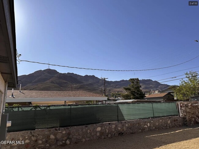 2721 Sacramento Ave in El Paso, TX - Building Photo - Building Photo