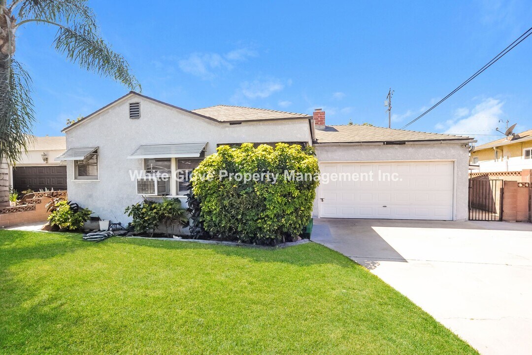 8448 Boyne St in Downey, CA - Building Photo