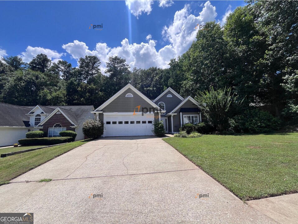 180 Jon Jeff Dr NW in Lilburn, GA - Building Photo