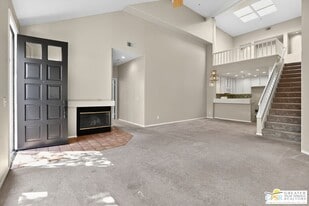 13372 Savanna in Tustin, CA - Building Photo