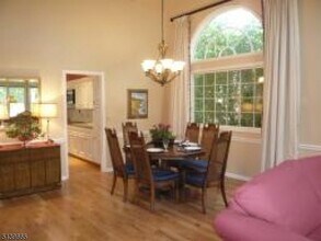 148 Smoke Rise Rd in Bedminster, NJ - Building Photo - Building Photo