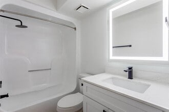 The Jax in Nashville, TN - Foto de edificio - Building Photo