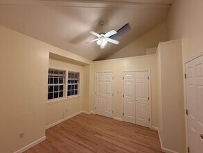 82 6th St in Cambridge, MA - Foto de edificio - Building Photo