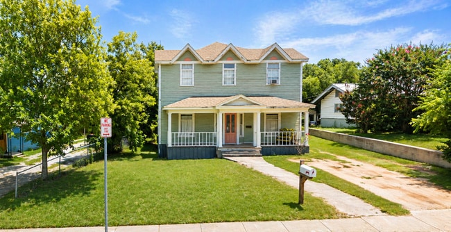 property at 2208 Coggin Ave