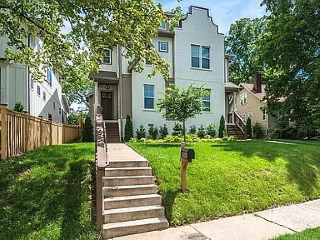 909A Halcyon Ave in Nashville, TN - Building Photo - Building Photo