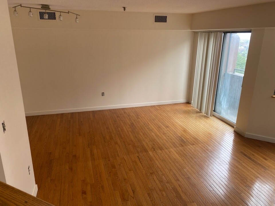 147 Kelton St, Unit 703 in Boston, MA - Building Photo