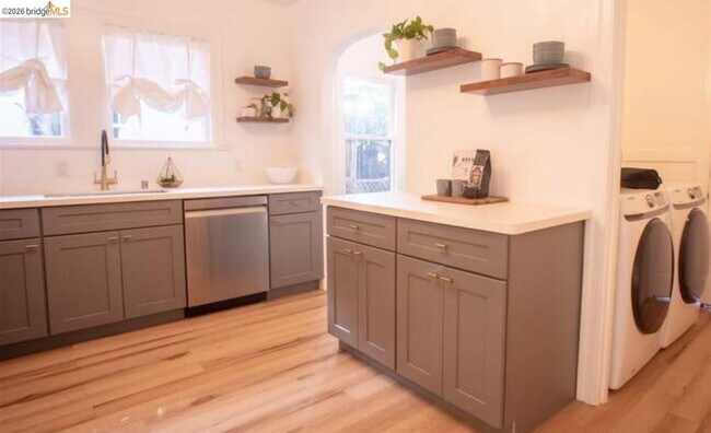 3373 Arkansas St in Oakland, CA - Building Photo - Building Photo