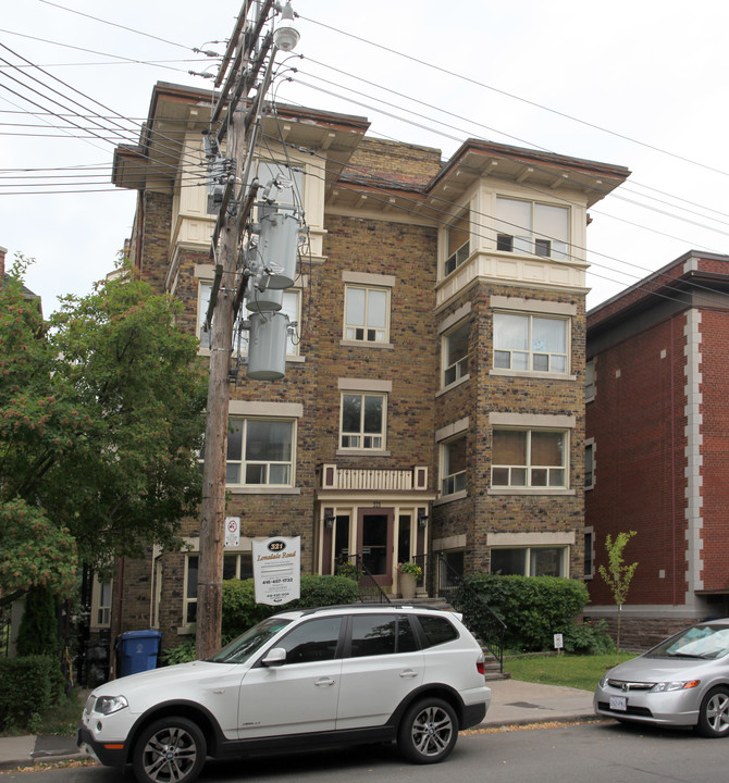 321 Lonsdale Rd in Toronto, ON - Building Photo