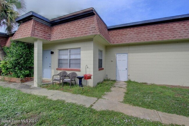 property at 18 North Ct