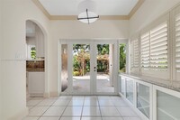 507 Bird Rd in Coral Gables, FL - Foto de edificio - Building Photo