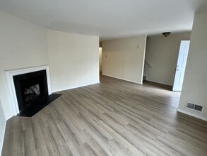 6 C Neilson St in New Brunswick, NJ - Building Photo - Building Photo
