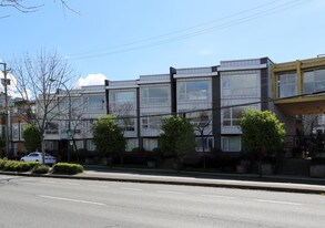 Behemia in Vancouver, BC - Building Photo