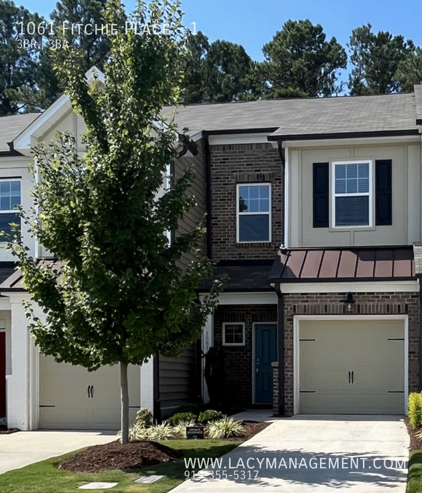 1061 Fitchie Pl in Durham, NC - Building Photo