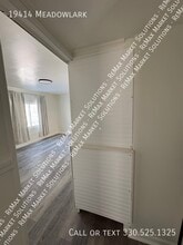 19414 Meadowlark Ln in Warrensville Heights, OH - Building Photo - Building Photo