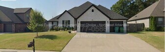 1411 Sweetbriar Way in Centerton, AR - Building Photo
